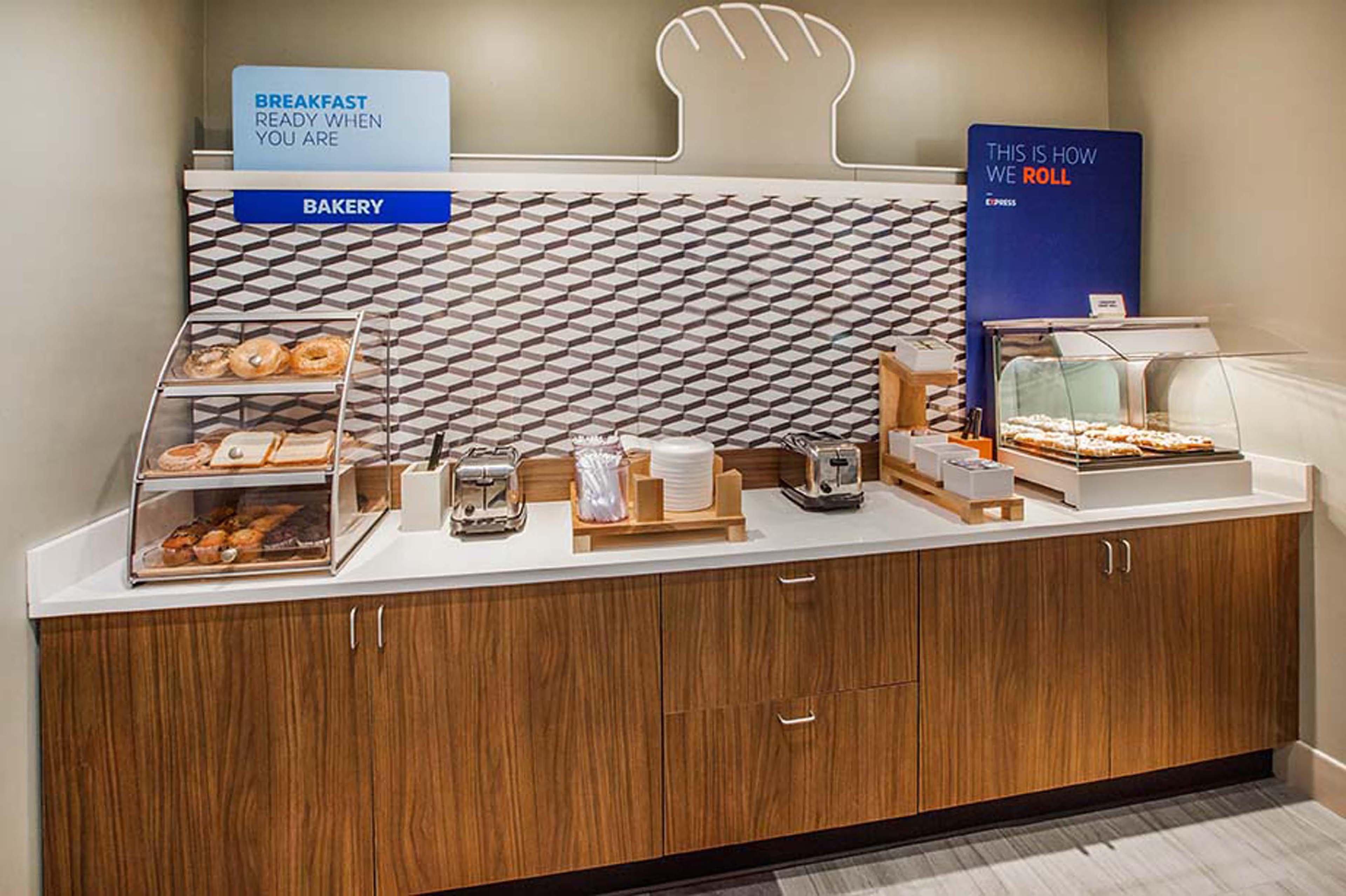 Holiday Inn Express Hotel & Suites Indianapolis W - Airport Area By Ihg Экстерьер фото