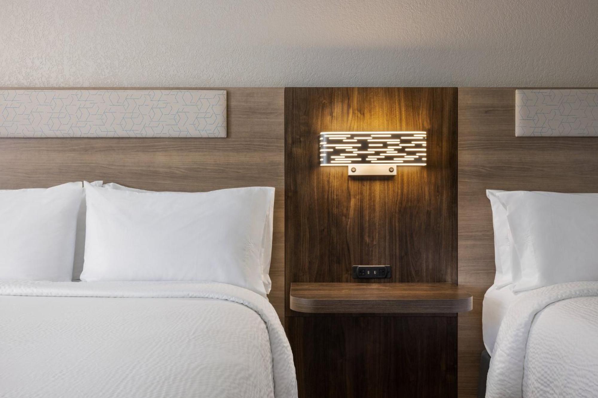 Holiday Inn Express Hotel & Suites Indianapolis W - Airport Area By Ihg Экстерьер фото