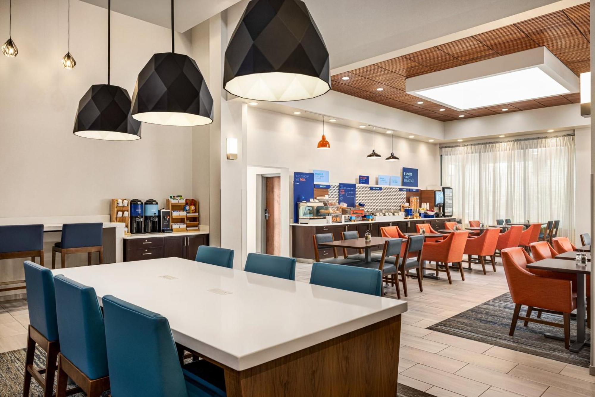 Holiday Inn Express Hotel & Suites Indianapolis W - Airport Area By Ihg Экстерьер фото
