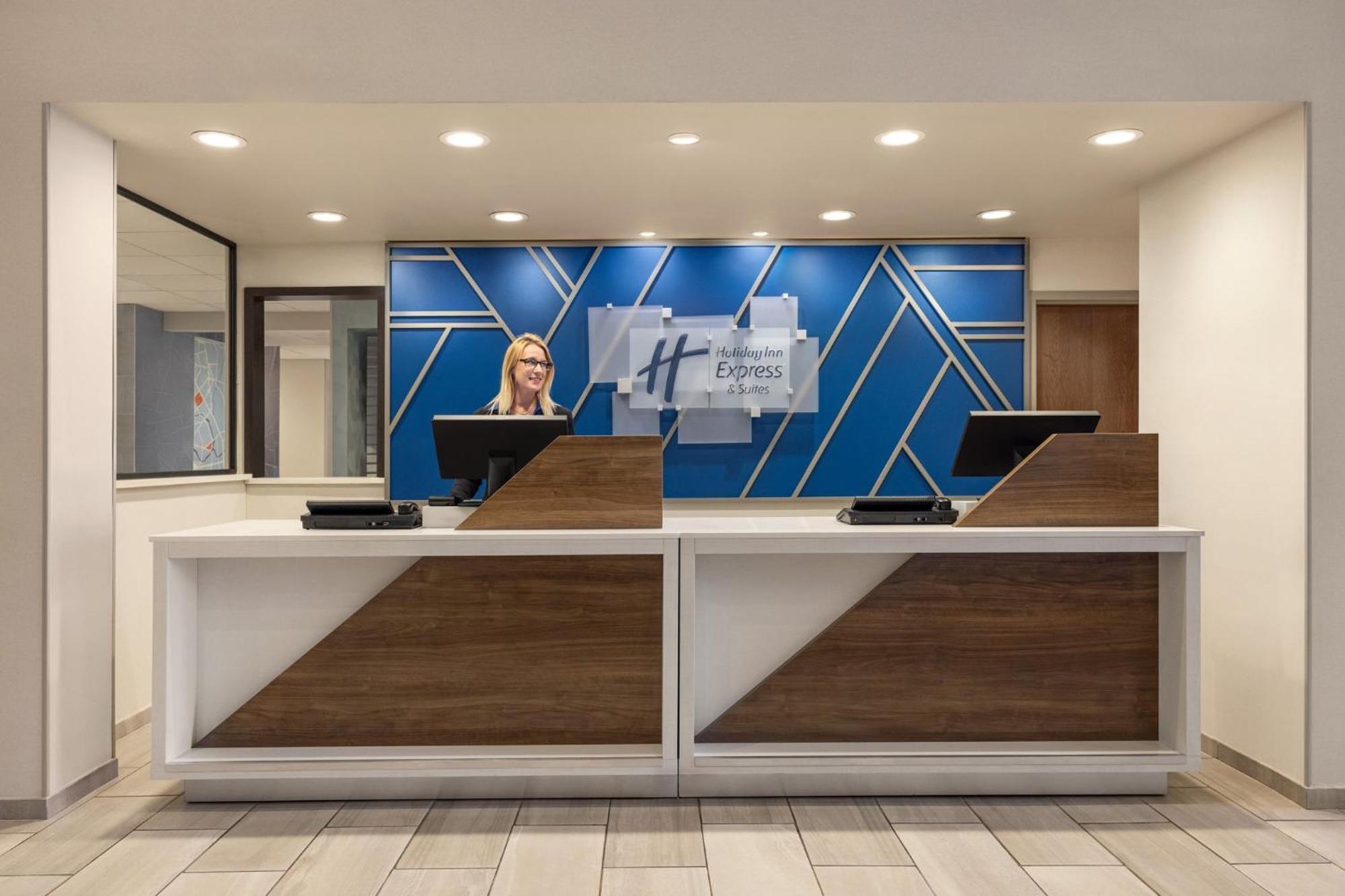 Holiday Inn Express Hotel & Suites Indianapolis W - Airport Area By Ihg Экстерьер фото
